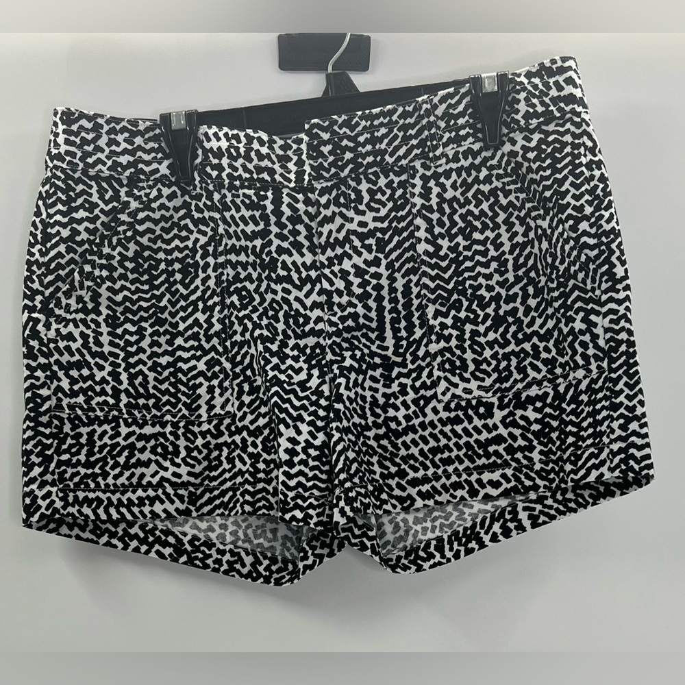 Banana Republic Women’s Black & White Chino Utility Shorts 100% Cotton Size 14